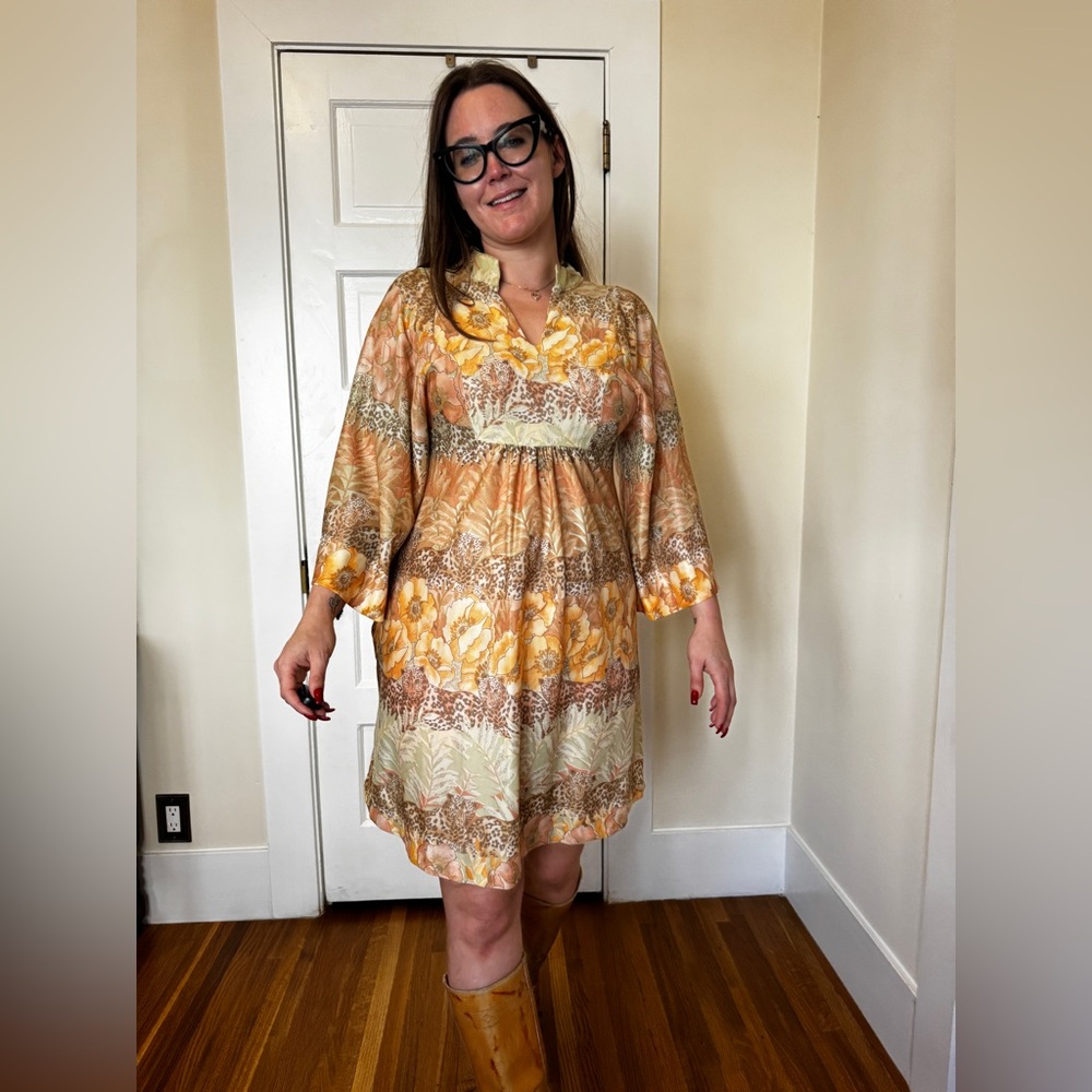 70s Vintage Big Cat Prairie dress with Bell Sleeves Sz M